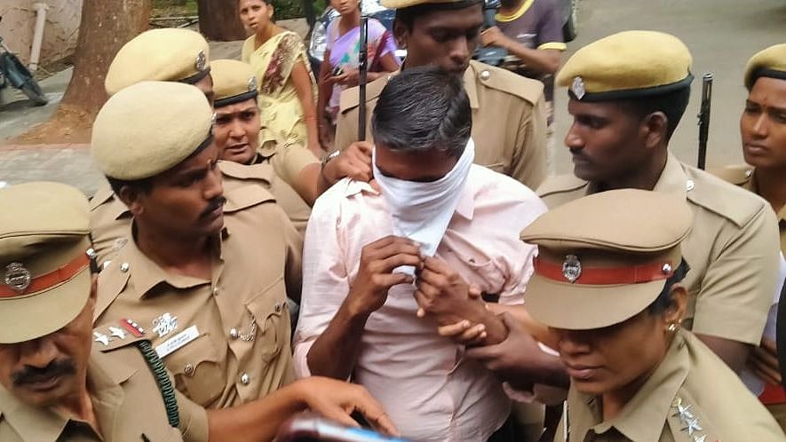 கோவையில் 7 வயது சிறுமியை பாலியல் வன்கொடுமை செய்து கொலை செய்த குற்றவாளி சந்தோஷ் குமாருக்கு மரண தண்டனை!