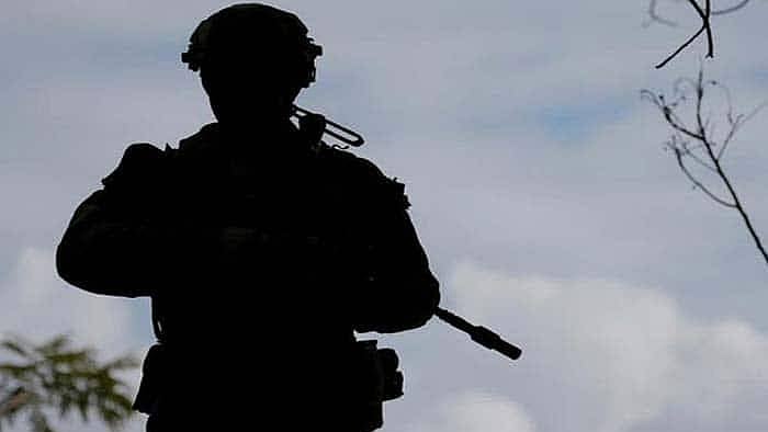 சத்தீஸ்கரில் 5 பாதுகாப்புப் படை வீரர்களை சுட்டுக்கொன்ற சக வீரர் - அதிர்ச்சி நிகழ்வு!