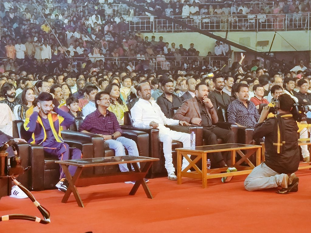 ”இன்றும் தளபதியில் பார்த்தது போல் இருக்கிறார் ரஜினி” - தர்பார் ஆடியோ வெளியீட்டு விழாவில் சந்தோஷ் சிவன்!