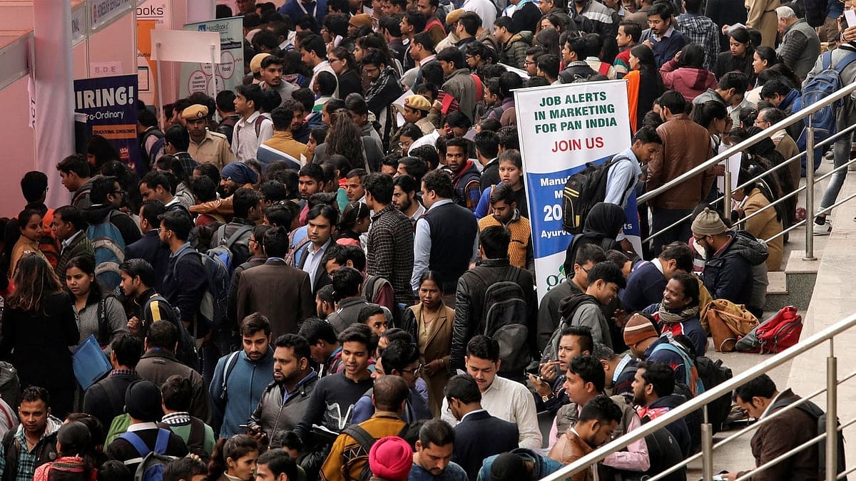 இந்தியாவில் இதுவரை இல்லாத அளவிற்கு வேலையில்லா திண்டாட்டம் : 2020ல் சிக்கலான நிலையில் இந்தியா !