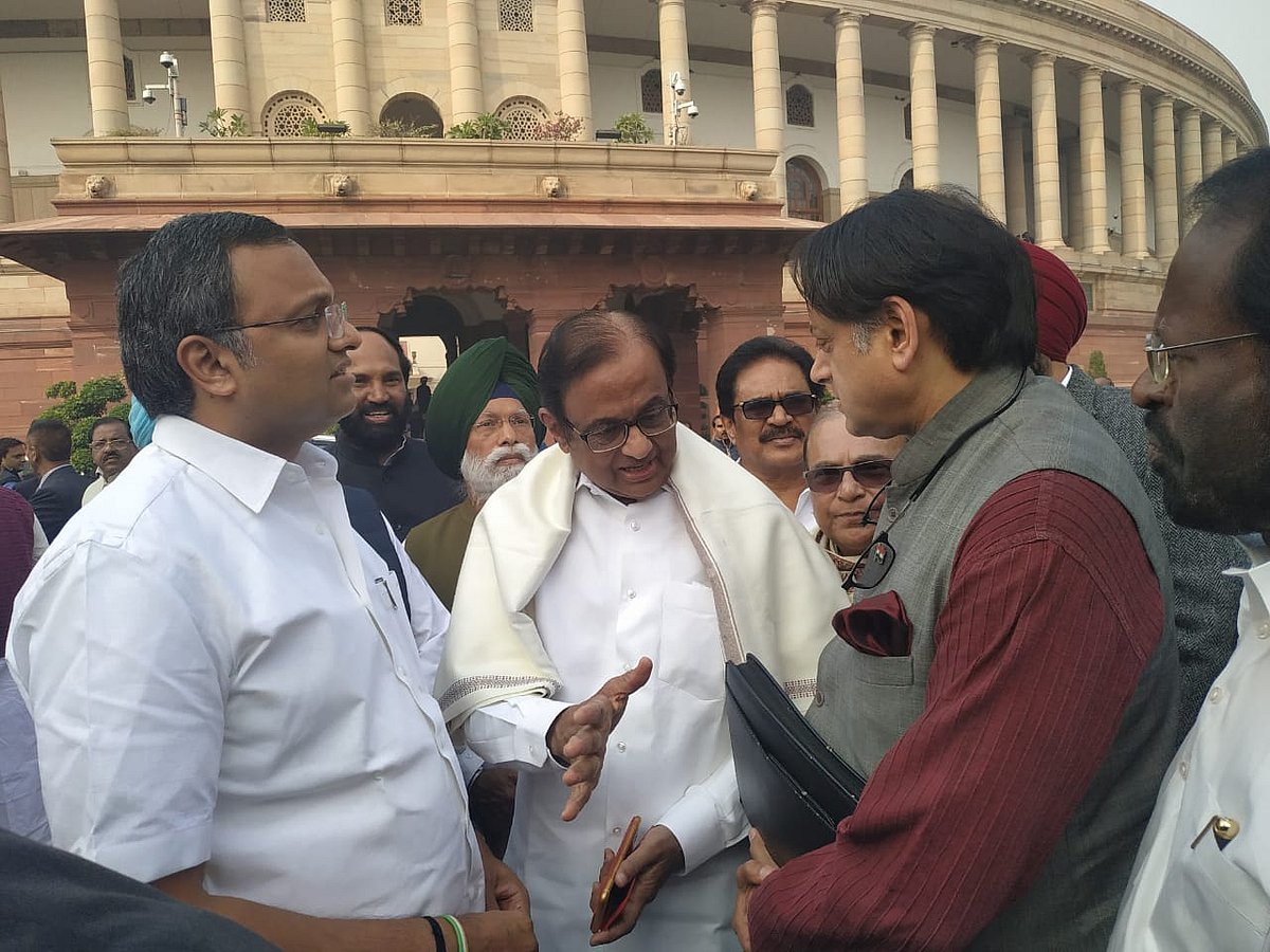 106 நாள் சிறைவாசத்துக்கு பிறகு நாடாளுமன்றம் வந்தார் ப.சிதம்பரம் - வெங்காய விலை உயர்வை கண்டித்து முழக்கம்!