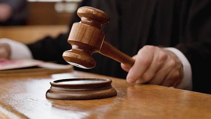 சரியான சுடிதாரை மாற்றித் தர மறுத்த துணிக்கடைக்கு 20,000 ரூபாய் அபராதம் - நுகர்வோர் நீதிமன்றம் உத்தரவு