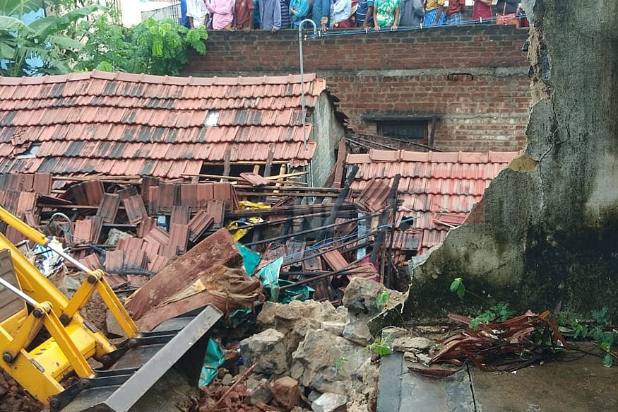 மேட்டுப்பாளையம் விபத்து : சுவர் சரிந்து பலியான இரண்டு குழந்தைகளின் கண்களைத் தானமாக கொடுத்த தந்தை !