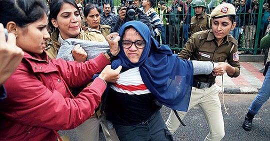 அய்ஷா ரென்னா