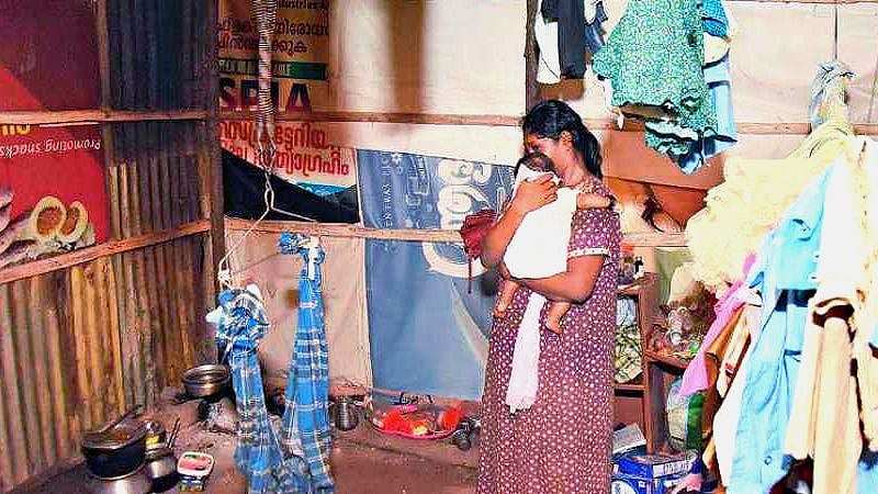 “பசி கொடுமையால் களிமண்ணை சாப்பிட்ட பச்சிளம் குழந்தைகள்” : கேரள அரசை கலங்கவைத்த தாய் - அதிர்ச்சி சம்பவம்!