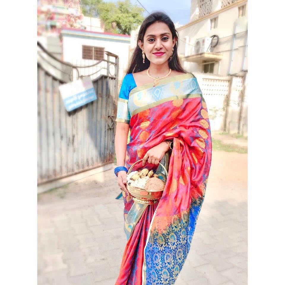 "காரில் சென்றவர் மாயம்” 
 - புஷ்பவனம் குப்புசாமியின் மகள் காணவில்லை என புகார்!