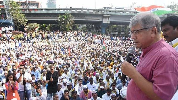 முஸ்லிம்கள் மட்டுமல்ல; 40% இந்துக்களுக்கும் பாதிப்பு: CAA  கோர முகத்தை அம்பலப்படுத்திய பிரகாஷ் அம்பேத்கர்