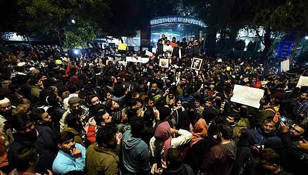 ஜாமியா & அலிகார் போராட்ட வன்முறை :  “போராட்டத்தை நிறுத்தினால் விசாரிப்போம்” - உச்சநீதிமன்ற தலைமை நீதிபதி!