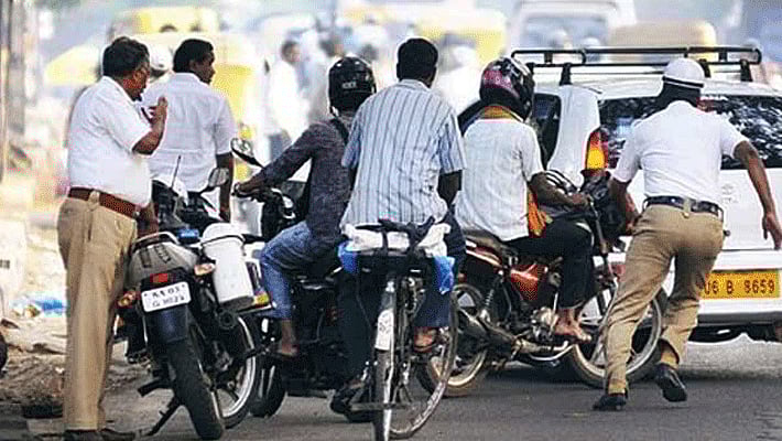 சென்னையில் 1.30 லட்சம் பேரின் ஓட்டுநர் உரிமம் ரத்து - 2019ன் போக்குவரத்து விதிமீறல் பட்டியல் வெளியீடு!