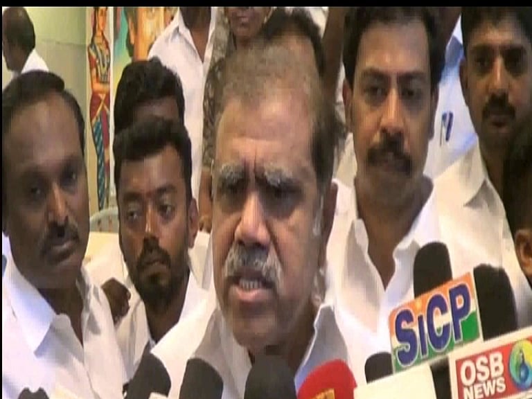 ஜால்ரா போடுவது மட்டுமே இவருக்கு திறமை - ’பச்சோந்தி அமைச்சருக்கு அரசியல் ஒரு கேடா?’ : விளாசும் ஐ.பெரியசாமி