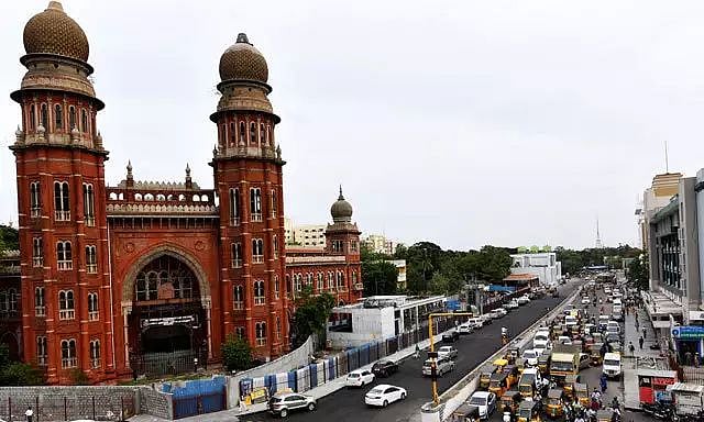“ரூ.4 கோடிக்கான உத்தரவாதத்தை தாக்கல் செய்தால் ‘சக்ரா’ படத்தை  வெளியிடலாம்” - விஷாலுக்கு ஐகோர்ட் ஆணை!