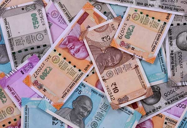 70% ஏழைகளின் மதிப்பை விட 1 % கோடீஸ்வரர்களின் மதிப்பு அதிகம் : ஏற்றத்தாழ்வு குறித்த அதிர்ச்சி ஆய்வறிக்கை!