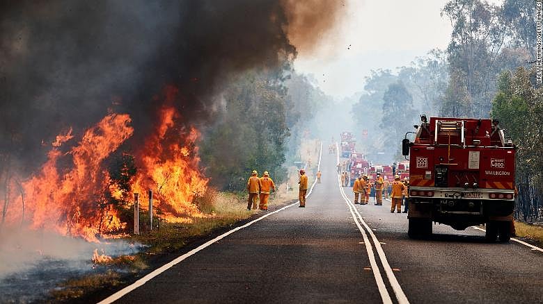 ஆஸ்திரேலியாவில் 3 மாதங்களாகத் தொடர்ந்து வரும் காட்டுத்தீ : பலி எண்ணிக்கை 17 ஆக உயர்வு!