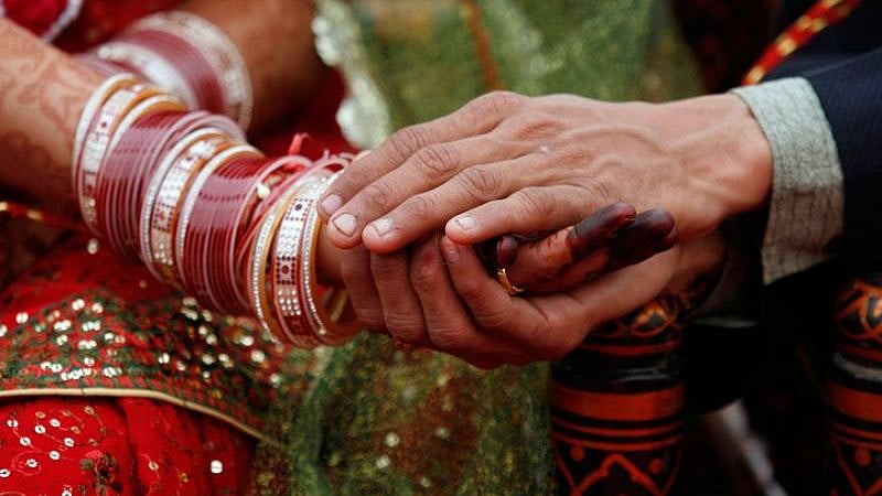 2வது மனைவிக்கு கணவரின் ஓய்வூதியத்தை பெறும் உரிமை உண்டா? - என்ன சொல்கிறது உயர் நீதிமன்றம்!