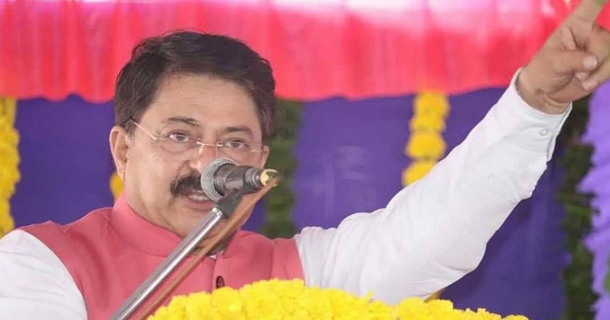  அரசியலமைப்பு சட்டத்தை உருவாக்க அம்பேத்கருக்கு உதவியதே பிராமணர்தான் - குஜராத் பாஜக தலைவர் சர்ச்சை பேச்சு!