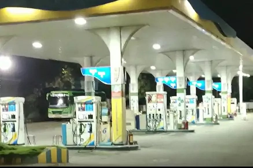 கோவை பெட்ரோல் பங்க் ரகசிய கேமரா வழக்கில் அதிர்ச்சி திருப்பம் : மூவர் மீது பாய்ந்தது குண்டர் சட்டம்!