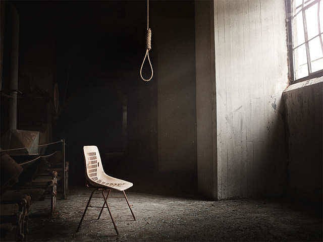 வேலையின்மையால் தற்கொலை செய்து கொள்வதில் தமிழகம் 2ம் இடம் - தேசிய குற்ற ஆவணக் காப்பகம் அதிர்ச்சி தகவல்!