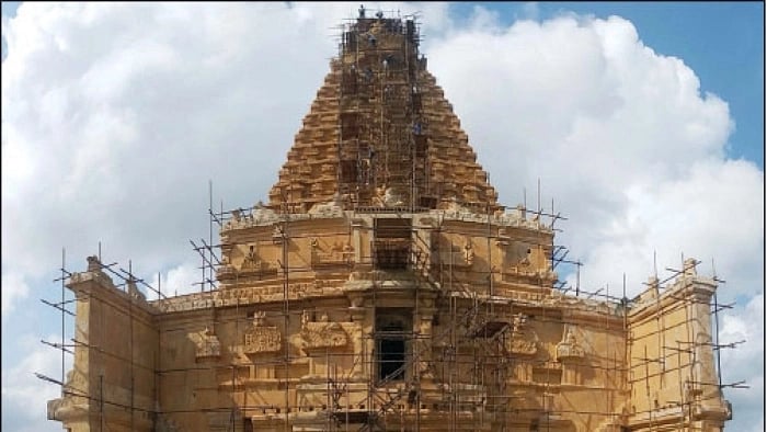 பெரியகோவிலுக்கு தமிழ் வழியில் குடமுழுக்கு நடத்தாவிட்டால் போராட்டம் நடக்கும் - எச்சரிக்கும் அமைப்புகள் !