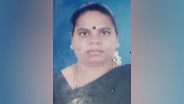 பெண்ணின் உயிரைப்பறித்த ”போண்டா” - பேசிக்கொண்டே சாப்பிட்டதால் நேர்ந்த கதி!