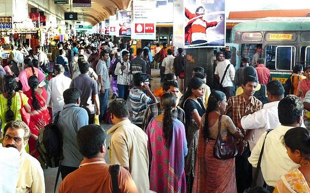 சென்னையில் 6 இடங்களிலிருந்து வெளியூர்களுக்கு கிளம்பும் பேருந்துகள் : விபரங்கள் பெற உதவி எண் அறிவிப்பு!