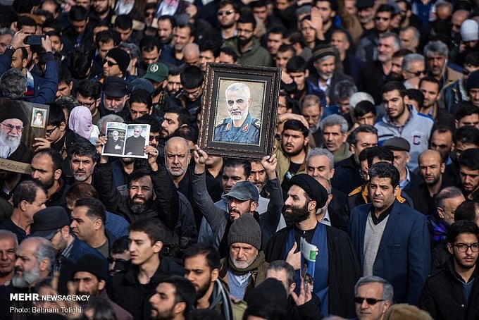 ஈரான் – அமெரிக்கா மோதல் தொடங்கிய வரலாறு : ஈரான் இராணுவ தளபதி கொல்லப்பட்டதற்கு பின்னணி என்ன?