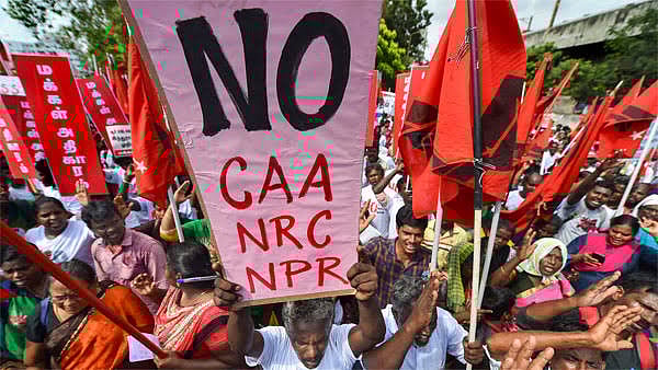 பணமதிப்பிழப்புக்கு முன்பே KYC மூலம் NPR-ஐ புகுத்த சதித் திட்டம் தீட்டிய மோடி அரசு!