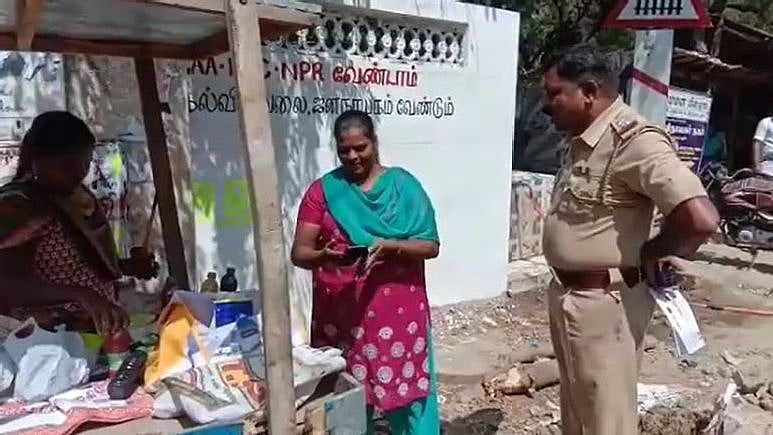 #CAA-வுக்கு எதிராக சுவரோவியம் வரைந்த 2 பெண்கள் கைது - அடக்குமுறையைக் கையாளும் எடப்பாடி அரசு!