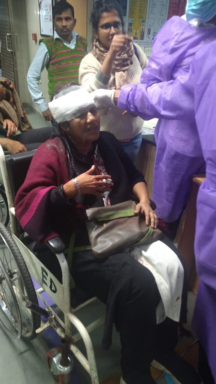 "அவங்கள இப்போ அடிக்கலனா எப்போ அடிக்கிறது?” - JNU வன்முறைக்கு முன் நடந்த ’பகீர்’ உரையாடல்! #FactCheck