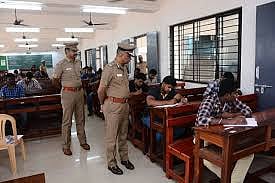 தேர்ச்சி பெற்றும் பணி வாய்ப்பு பறிபோன அவலம் - தேர்வாணையத்தின் மீது  தேர்வர்கள் புகார்!