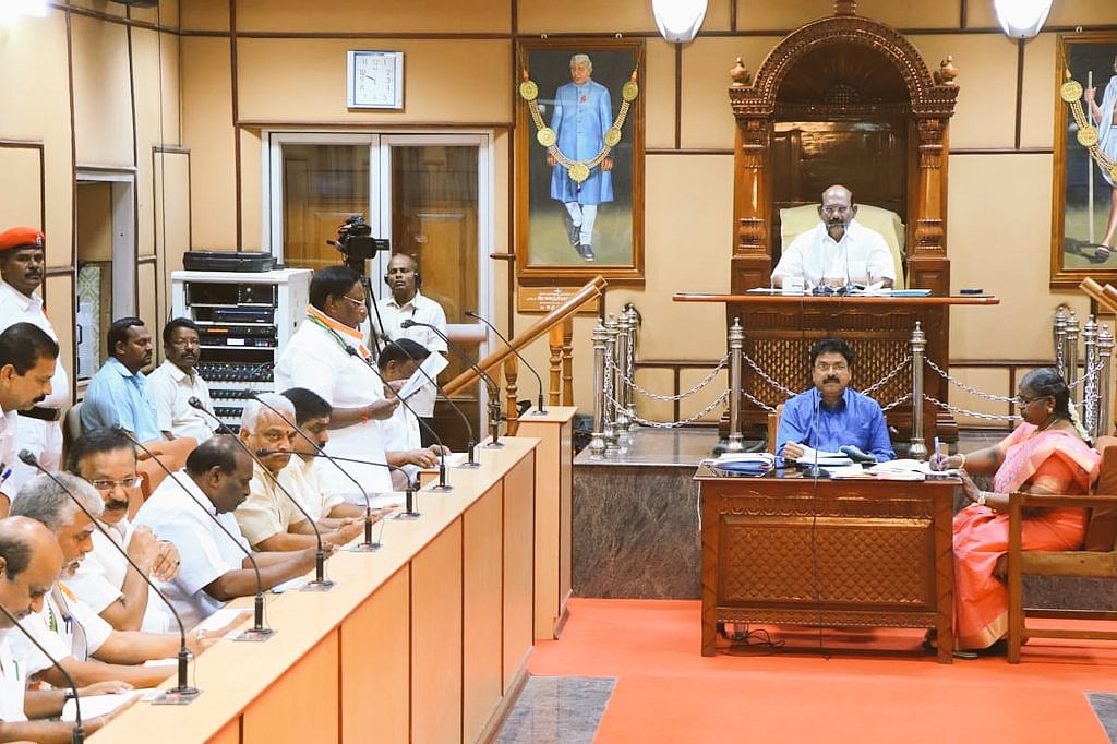 “ஆட்சியே போனாலும் பரவாயில்லை” : CAA எதிர்த்து சட்டசபையில் தீர்மானம் நிறைவேற்றிய நாராயணசாமி!