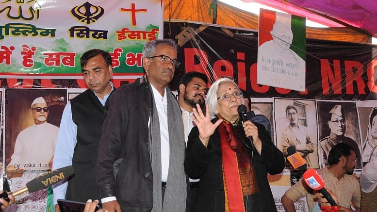 “ஷாஹீன்பாக் போராட்டம் அமைதியாகதான் நடக்கிறது;  ஆனால் போலிஸார்தான்” : உச்சநீதிமன்றத்தில் சமரச குழு அறிக்கை