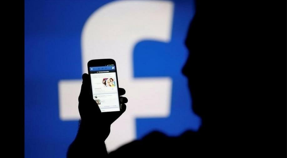 சமூக வலைத்தளங்களில் பெண் குறித்து அவதூறு கருத்து : இந்து மகா சபா ஊழியர்கள்  2 பேர் கைது - போலிஸ் அதிரடி!