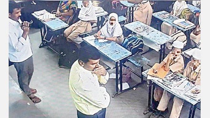 9 நாளில் 5 முறை மாணவர்களிடம் விசாரணை : தேசதுரோக வழக்கில் சிக்கிய பள்ளிக்கு போலிஸ் தொடர்ந்து நெருக்கடி!