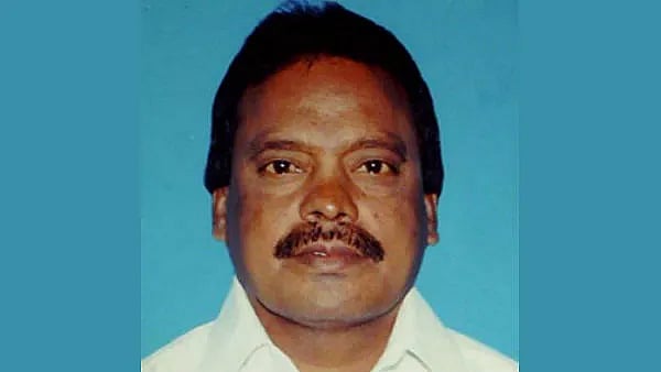 “குடிசை வீட்டில் வாழ்க்கை... திருமணம் செய்துகொள்ளாமல் மக்கள் பணி” - மறைந்த காத்தவராயனின் எளிய வாழ்வு!