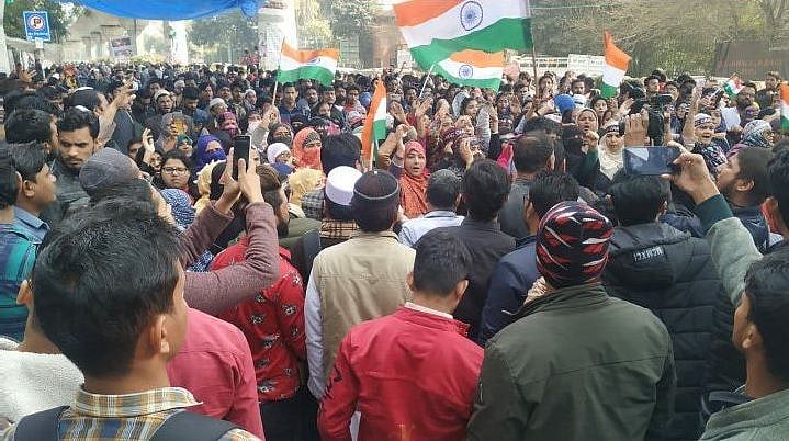 ஷாஹீன்பாக்கில் வெறுப்பை விதைக்க நினைத்த பா.ஜ.க - டெபாஸிட்டை காலி செய்து விரட்டிய வாக்காளர்கள்!