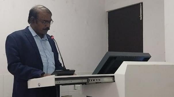 "அதிகார பரவலாக்கம் மூலம் சமூகநீதிக்காகப் பாடுபட்டது திராவிட இயக்கம்” - ஜே.என்.யூவில் ஊடகவியலாளர் பேச்சு!