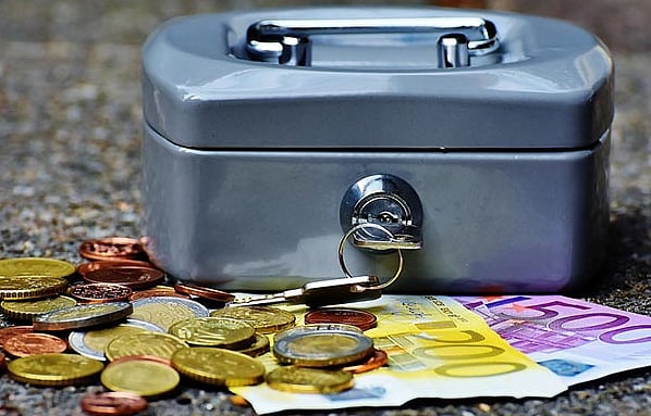 “மோடி ஆட்சியில் காலியான குடும்பங்களின் சேமிப்பு” : 15 ஆண்டுகளில் இல்லாத அளவிற்கு துடைத்தெறியப்பட்ட அவலம்!