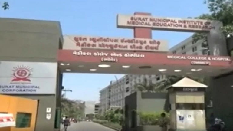 “10-க்கும் மேற்பட்ட பெண்களை நிர்வாணமாக்கி கட்டாய மருத்துவ பரிசோதனை” : குஜராத்தில் நிகழும் தொடர் கொடுமை!