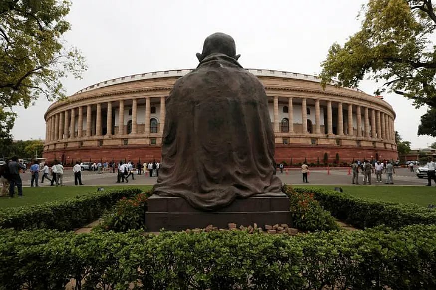 இரட்டை குடியுரிமை மறுப்பு : ஈழத் தமிழர்களுக்கு குடியுரிமை விவகாரத்தில் நாடகமாடியதா எடப்பாடி அரசு?