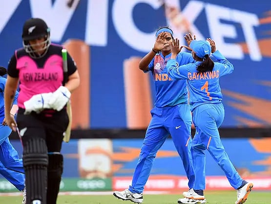 #T20WorldCup : நியூசிலாந்தை வீழ்த்தி 'த்ரில்' வெற்றி - அரையிறுதியை உறுதி செய்த இந்திய அணி!