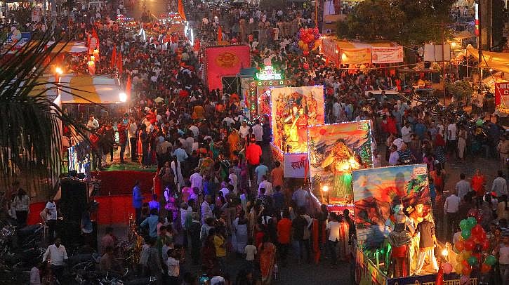 “கொரோனா பற்றி கவலை இல்லை; ராமர் பார்த்துக்கொள்வார்”: லட்சம் பேர் கூடும் ராம்நவமி விழா நடத்தும் யோகி அரசு!