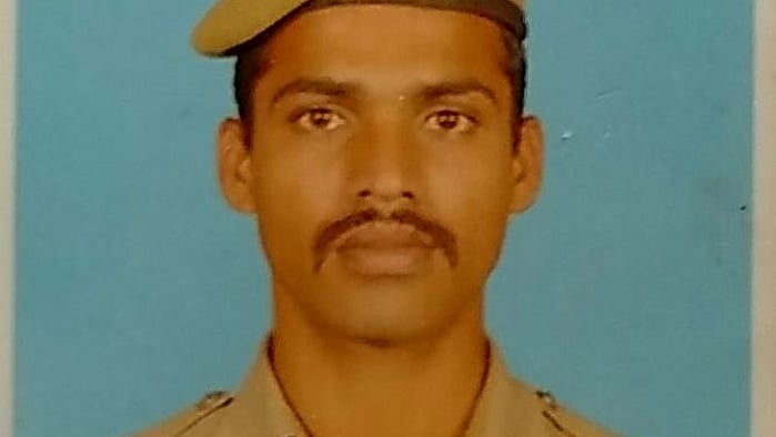 ஆயுதப் படை காவலர் துப்பாக்கியால் சுட்டு தற்கொலை: பணிச்சுமை காரணமா? அதிர்ச்சி தகவல்!