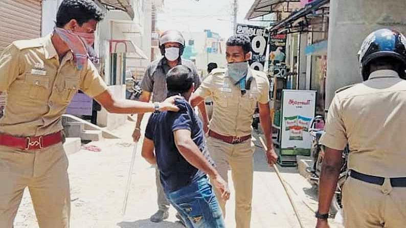 “கையில் லத்தி இருக்க கூடாது; பொது அறிவை பயன்படுத்தினால் போதும்” :  ஊரடங்கில் உள்ள போலிஸாருக்கு அறிவுரை!