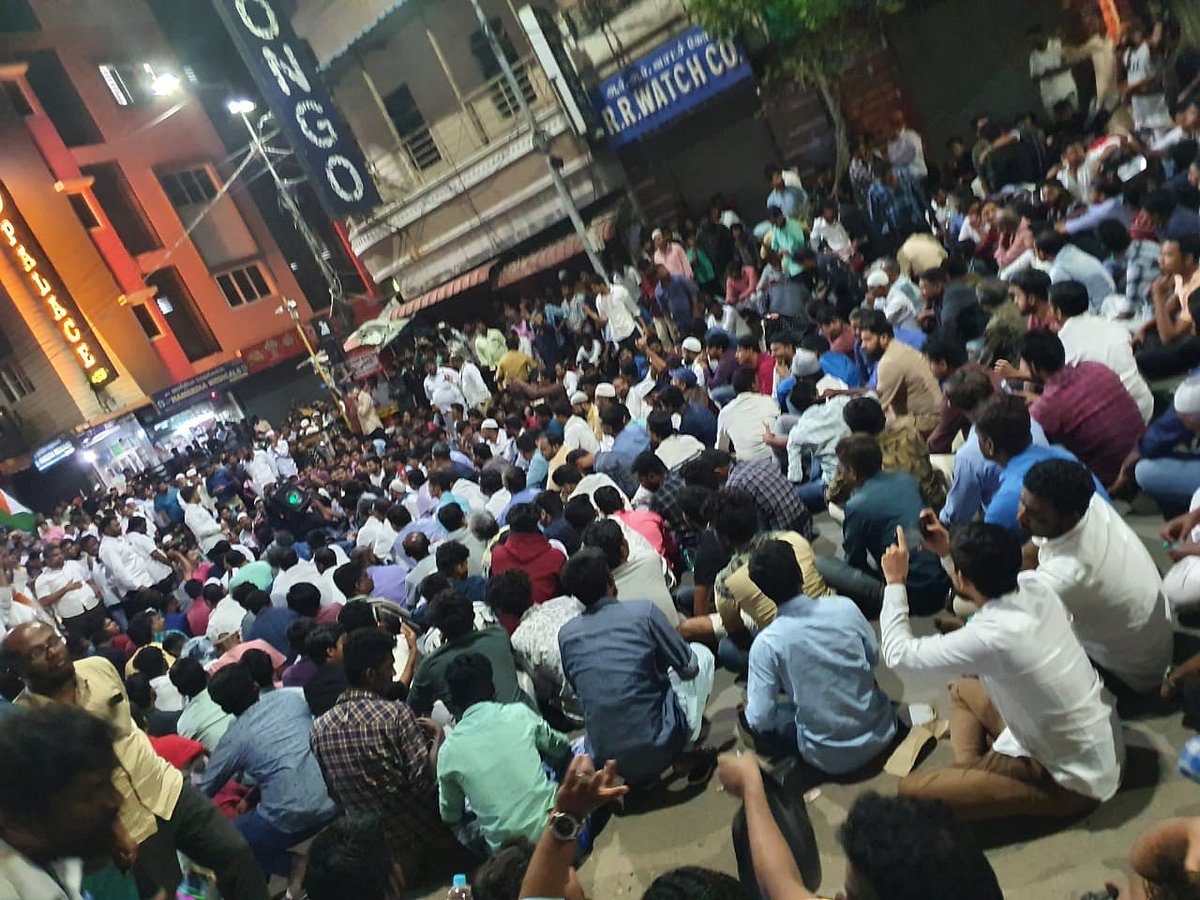 “CAA போராட்டக்காரர்களை விரைந்து அப்புறப்படுத்துக” - ஐகோர்ட் உத்தரவால் கொந்தளித்த மக்கள்!