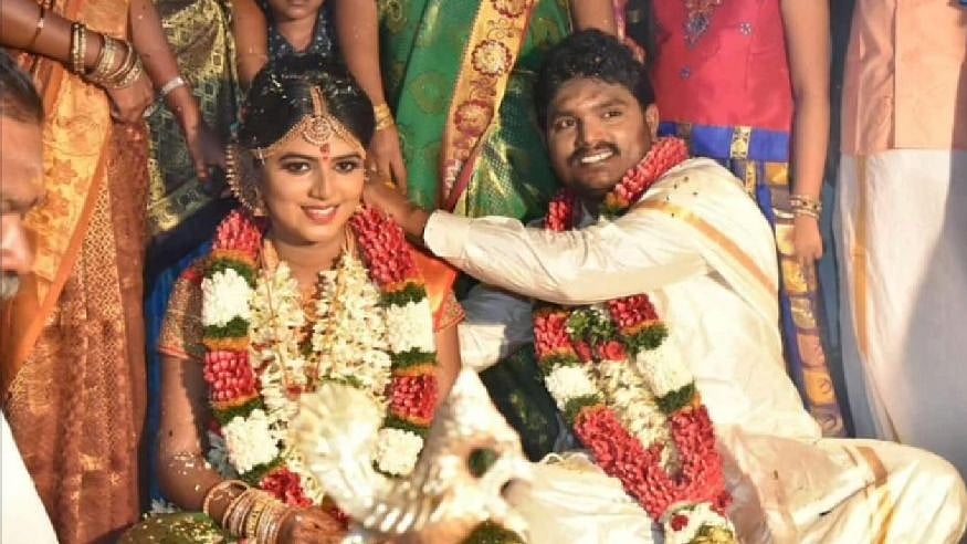 “கட்டினா டாக்டர் பொண்ணுதான்; இந்த வரதட்சணை வேணும்”-IAS அதிகாரியின் விருப்பத்தால் வியப்பில் ஆழ்ந்த மக்கள்!