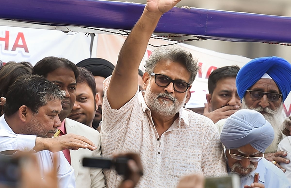 “காந்தியை கொன்றது போல் ‘CAA-NRC-NPR’ என்ற 3 தோட்டாக்களால் இந்தியாவை கொலை செய்கிறார்கள்” : துஷார் காந்தி!