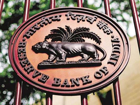 “Yes வங்கியை தொடர்ந்து சிக்கலில் LVB?” : RBI உதவியை நாடிய லட்சுமி விலாஸ் - கலக்கத்தில் வாடிக்கையாளர்கள்!