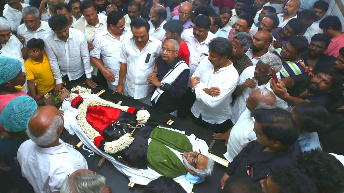 “கனவு ஆசானே! உங்கள் கனவுகளை நிறைவேற்றிக் காட்டுவோம்!” : தி.மு.க தலைவர் மு.க.ஸ்டாலின் உருக்கம்!