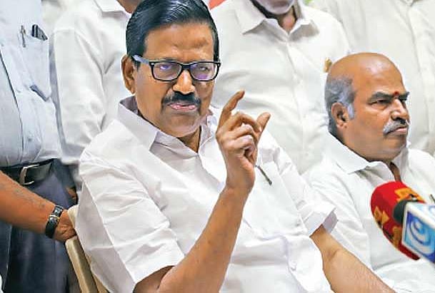 "தகர்ந்து தரைமட்டமாகியிருக்கும் நீதிமன்ற சுதந்திரம்” - ரஞ்சன் கோகாய் நியமனத்துக்கு வலுக்கும் எதிர்ப்பு!