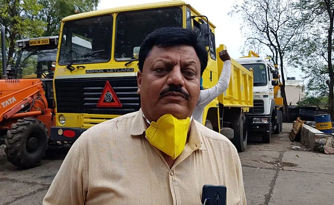 “தாய் இறந்த செய்தி தெரிந்தும் கொரோனா தடுப்புப் பணியை செய்த சுகாதாரத்துறை அதிகாரி” : நெகிழ்ச்சி சம்பவம்!